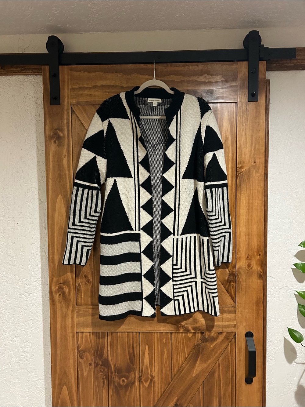 Divine Heart Heavy Black & White Geometric Open-Front Cardigan Sweater